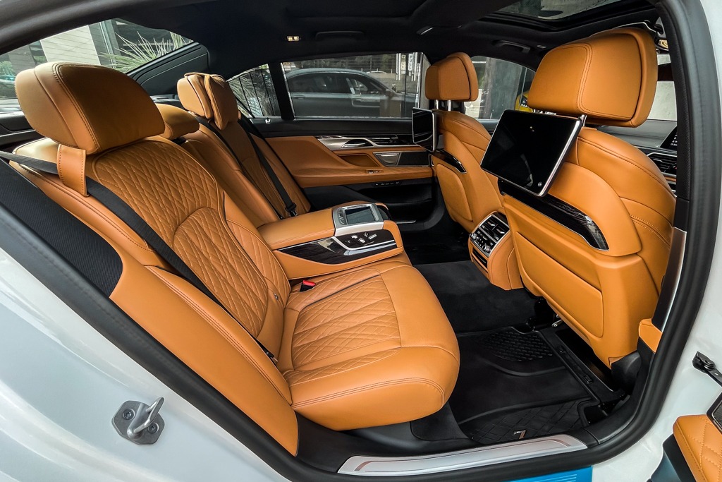 2021 BMW 740LI M SPORT