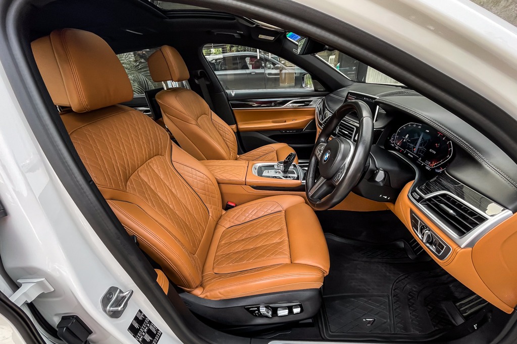 2021 BMW 740LI M SPORT