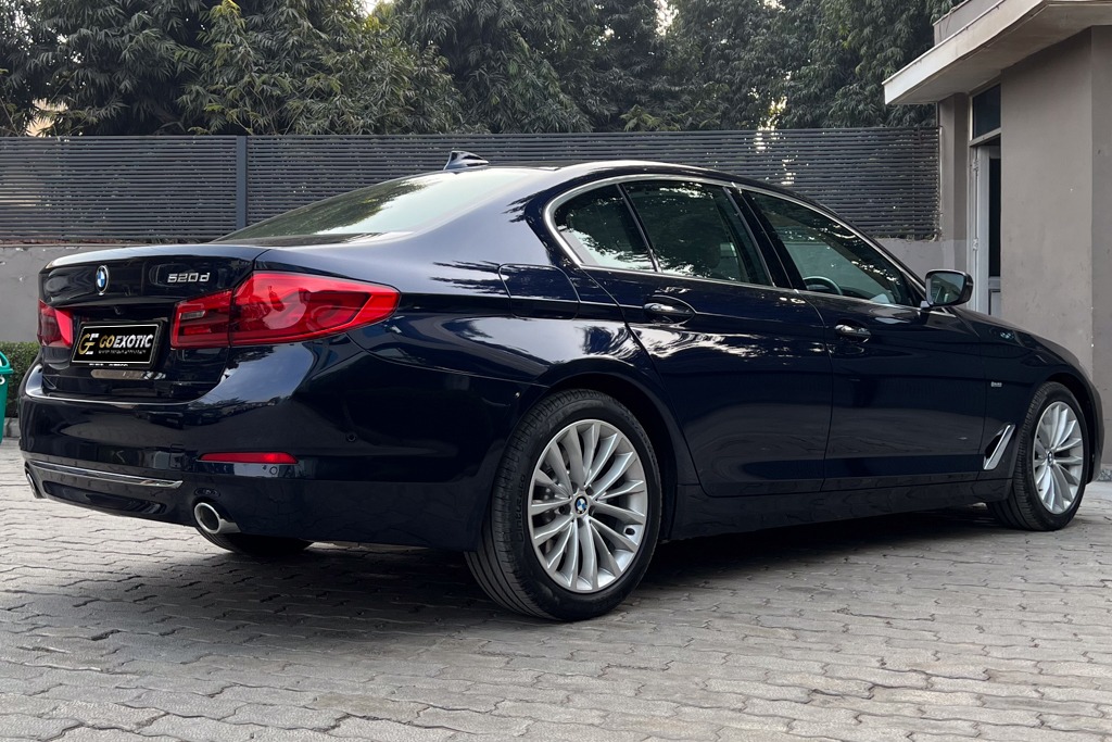 2018 BMW 520d LUXURY LINE