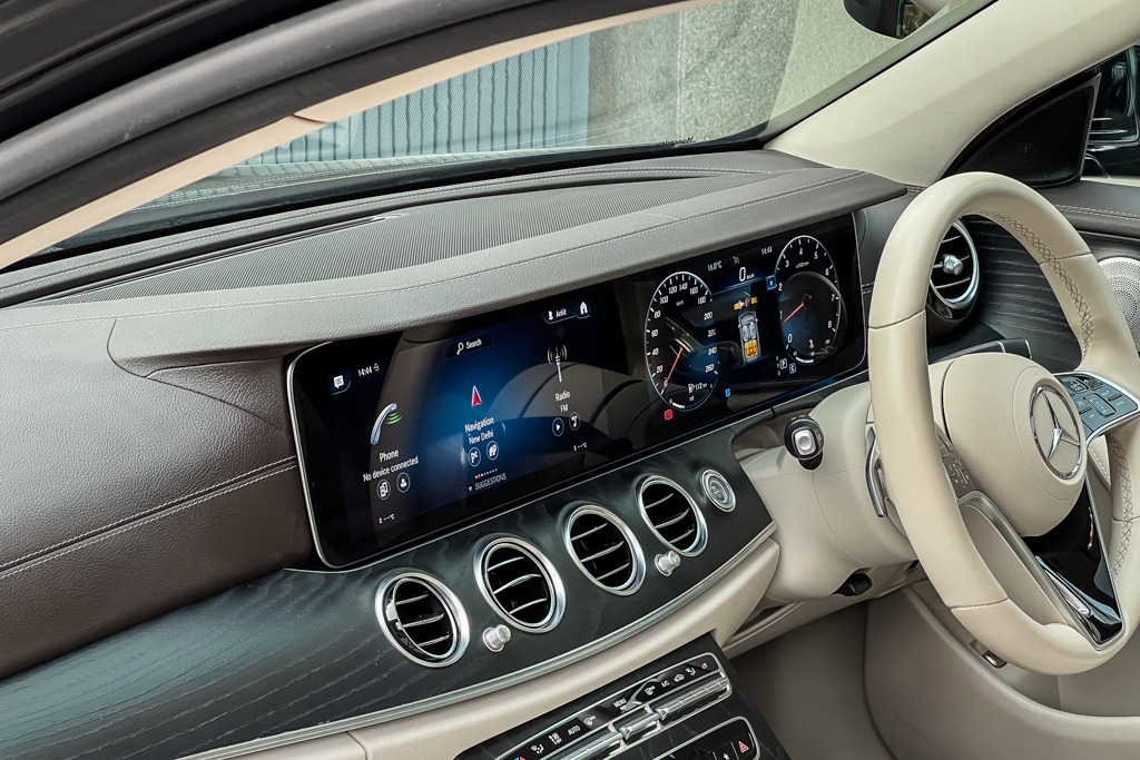 2021 MERCEDES BENZ E200 EXCLUSIVE