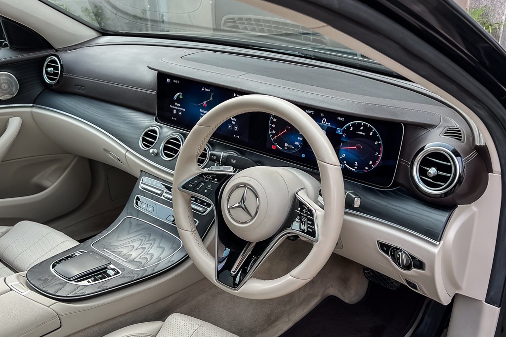 2021 MERCEDES BENZ E200 EXCLUSIVE