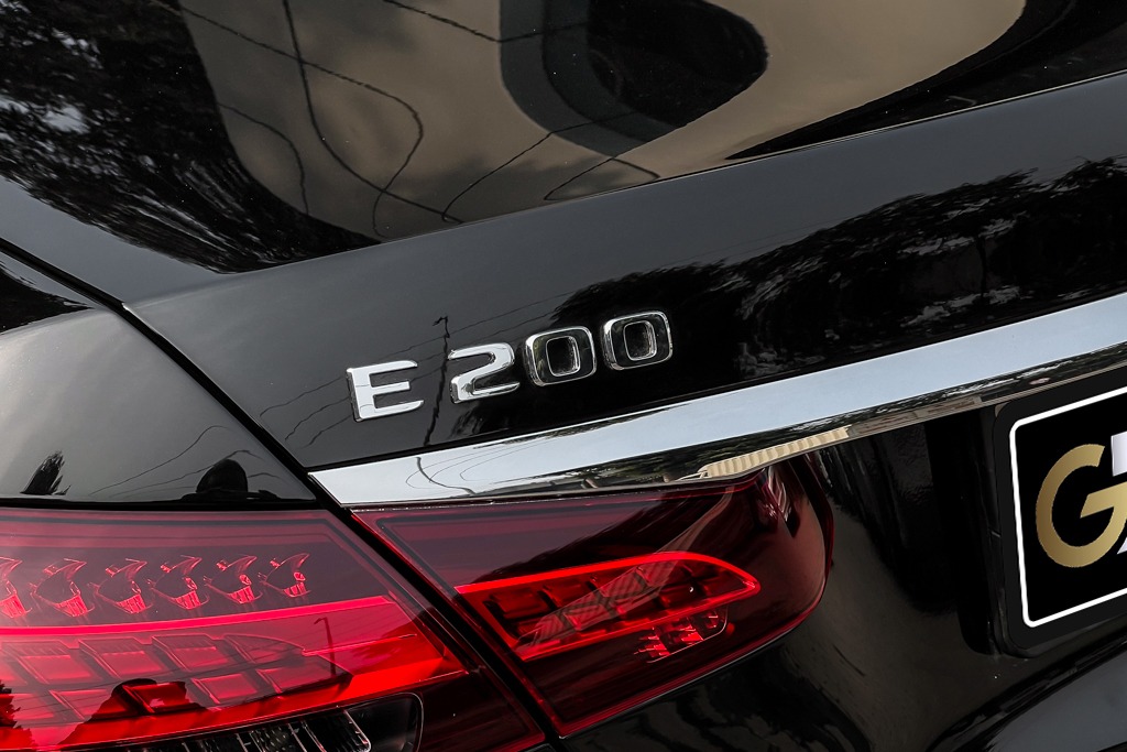 2021 MERCEDES BENZ E200 EXCLUSIVE