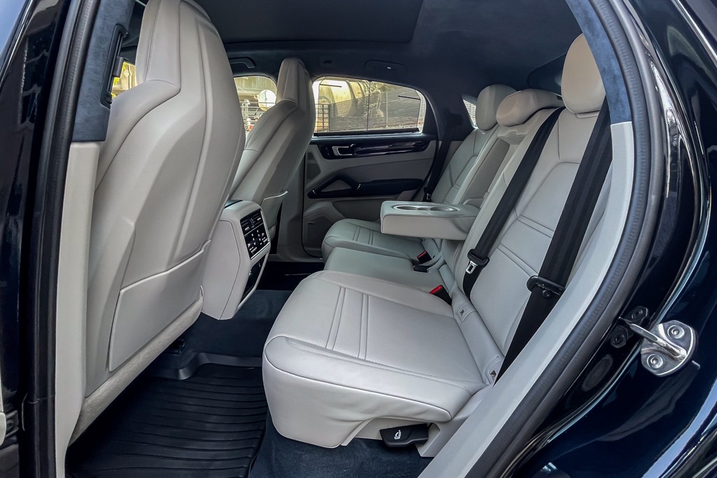 2021 PORSCHE CAYENNE COUPE