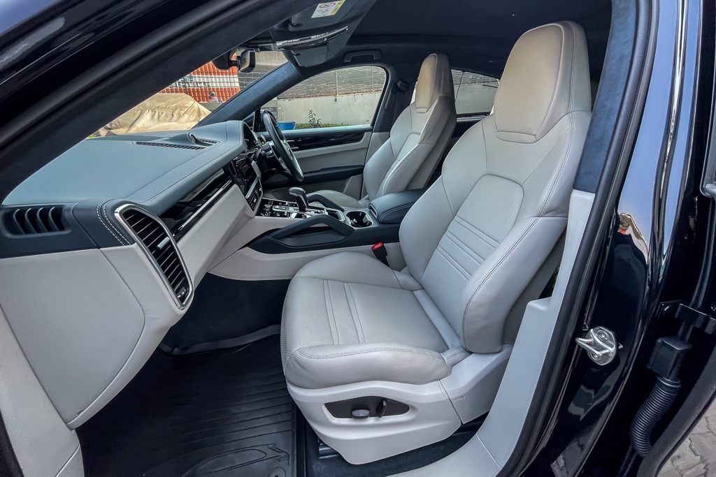 2021 PORSCHE CAYENNE COUPE