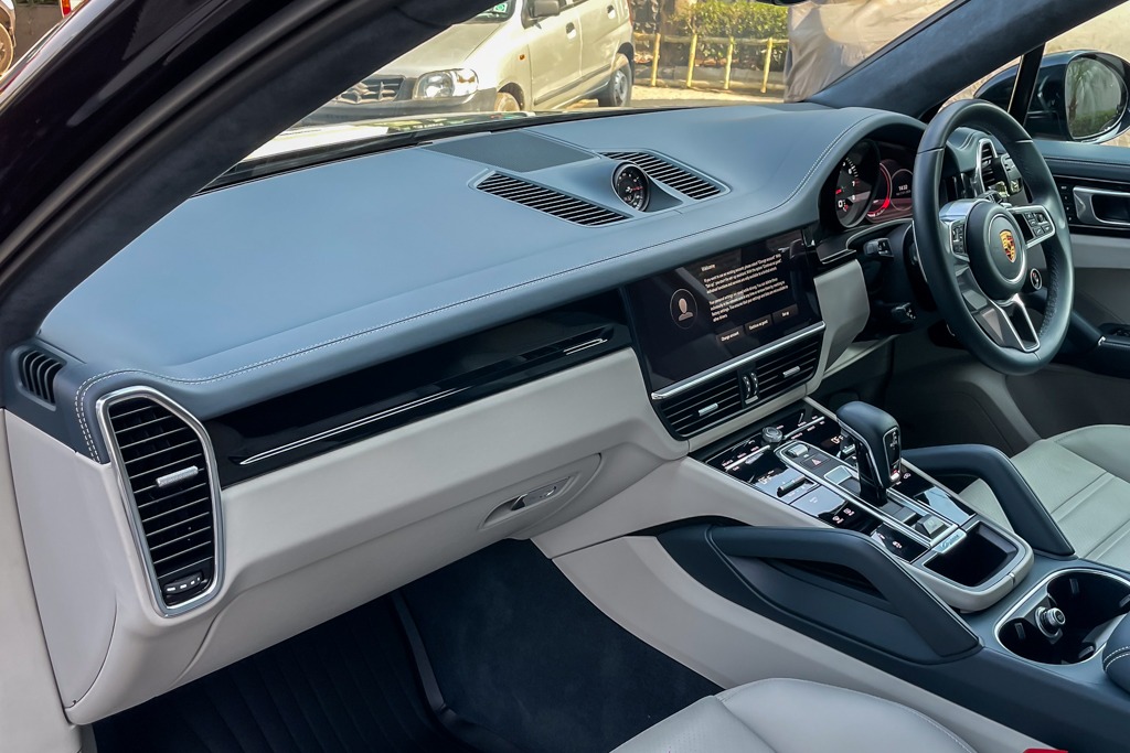 2021 PORSCHE CAYENNE COUPE