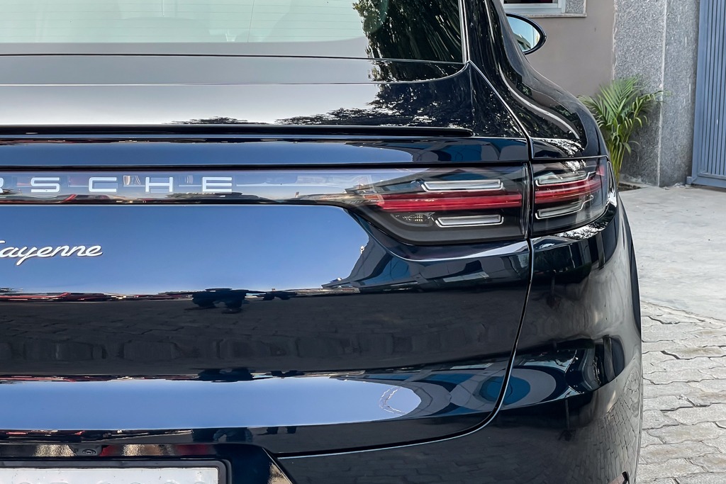 2021 PORSCHE CAYENNE COUPE