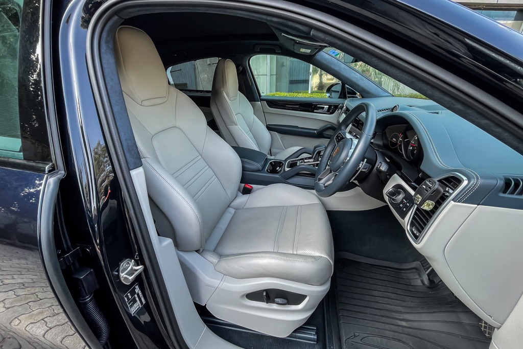 2021 PORSCHE CAYENNE COUPE