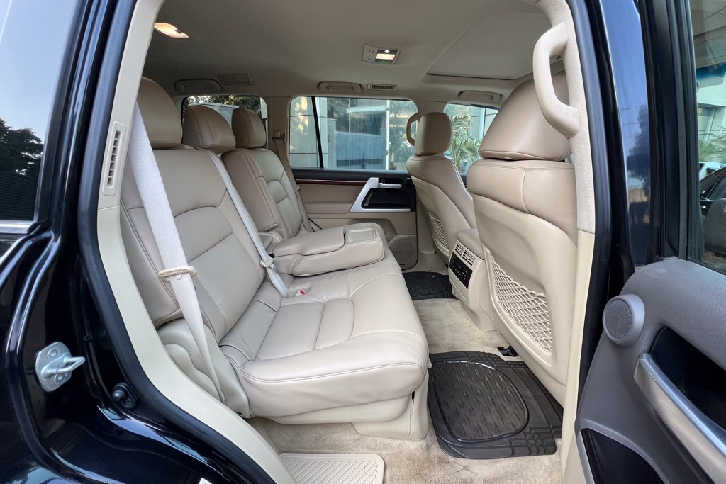 2017 TOYOTA LC200 VX