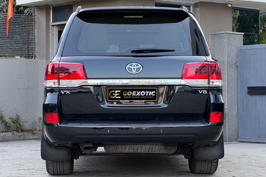 2017 TOYOTA LC200 VX