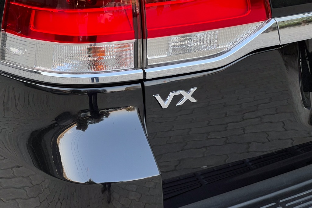 2017 TOYOTA LC200 VX