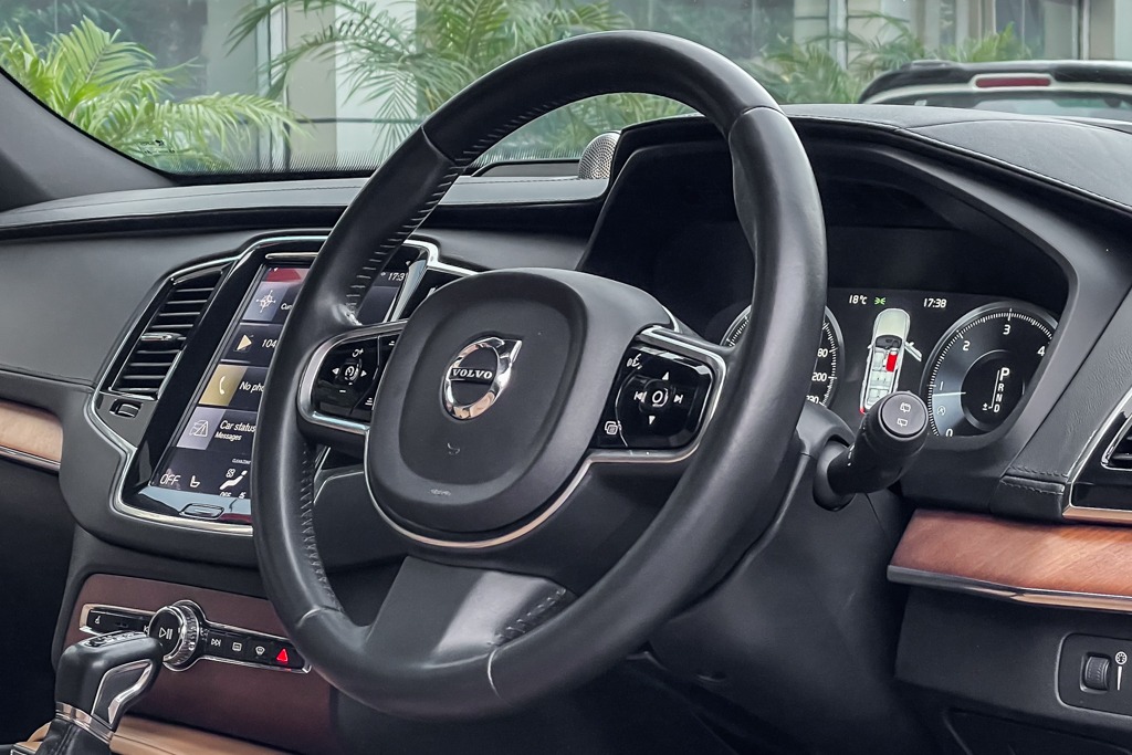 2016 VOLVO XC90 D5 INSCRIPTION