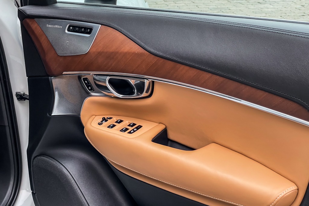 2016 VOLVO XC90 D5 INSCRIPTION