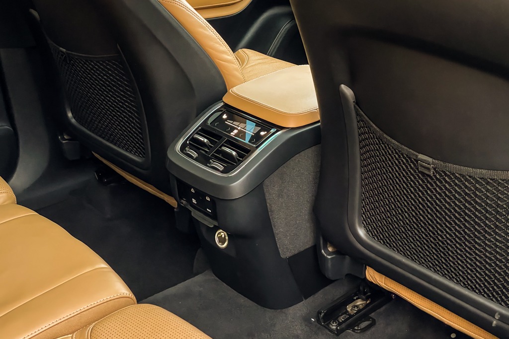 2016 VOLVO XC90 D5 INSCRIPTION