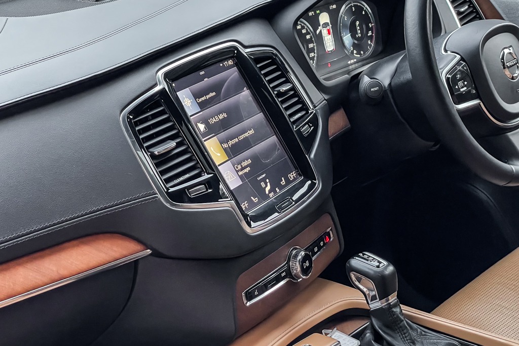 2016 VOLVO XC90 D5 INSCRIPTION