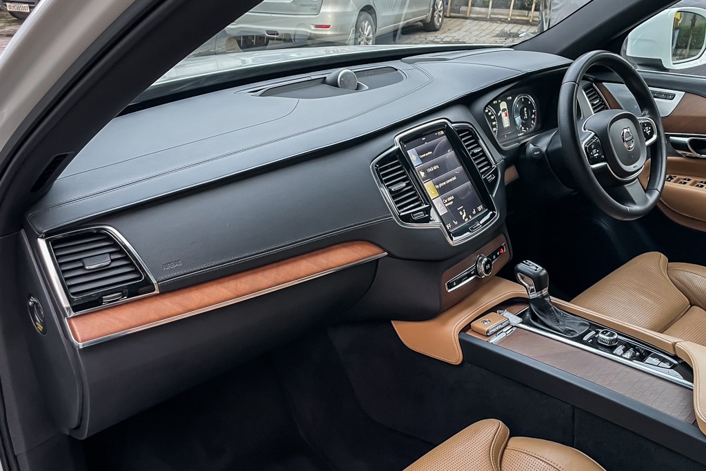 2016 VOLVO XC90 D5 INSCRIPTION