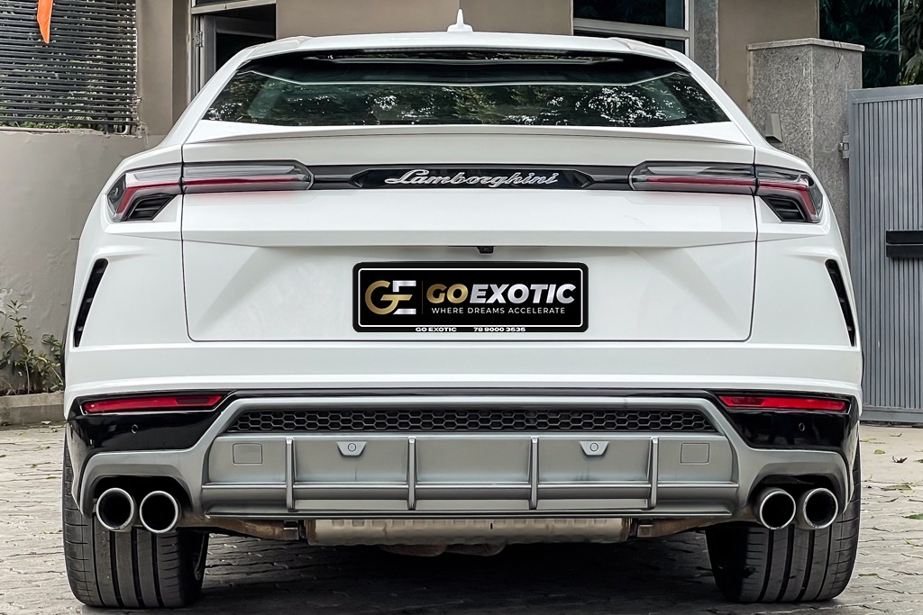 2019 LAMBORGHINI URUS