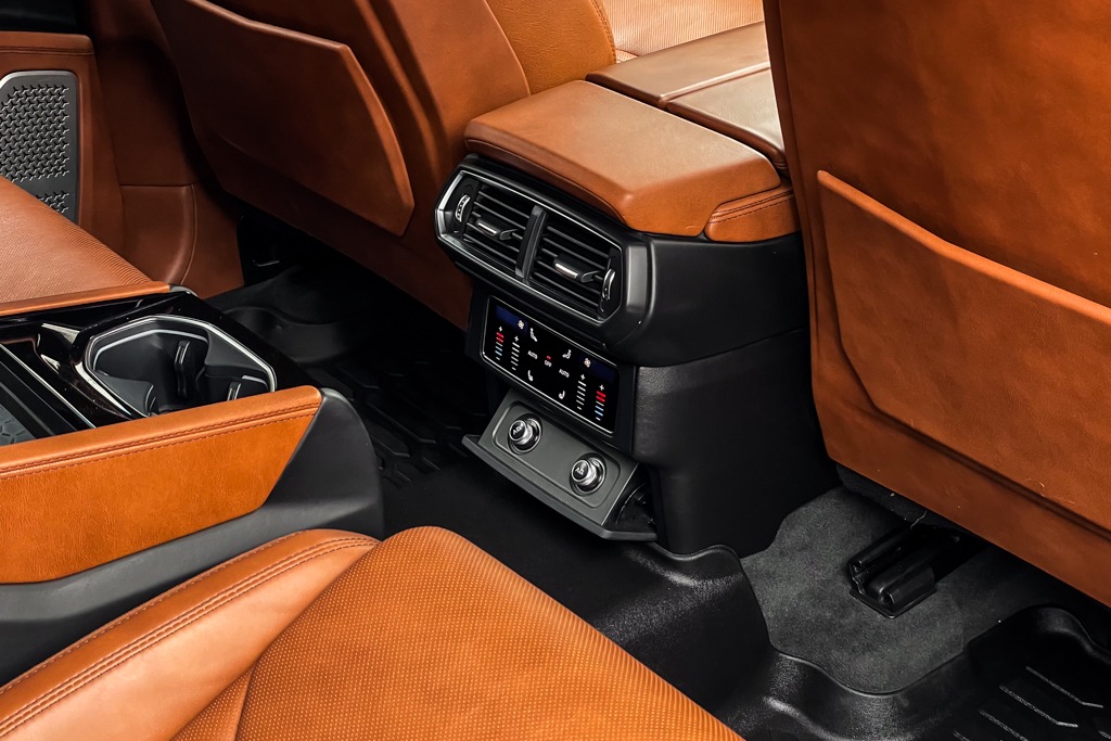 2019 LAMBORGHINI URUS