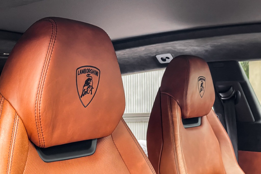 2019 LAMBORGHINI URUS