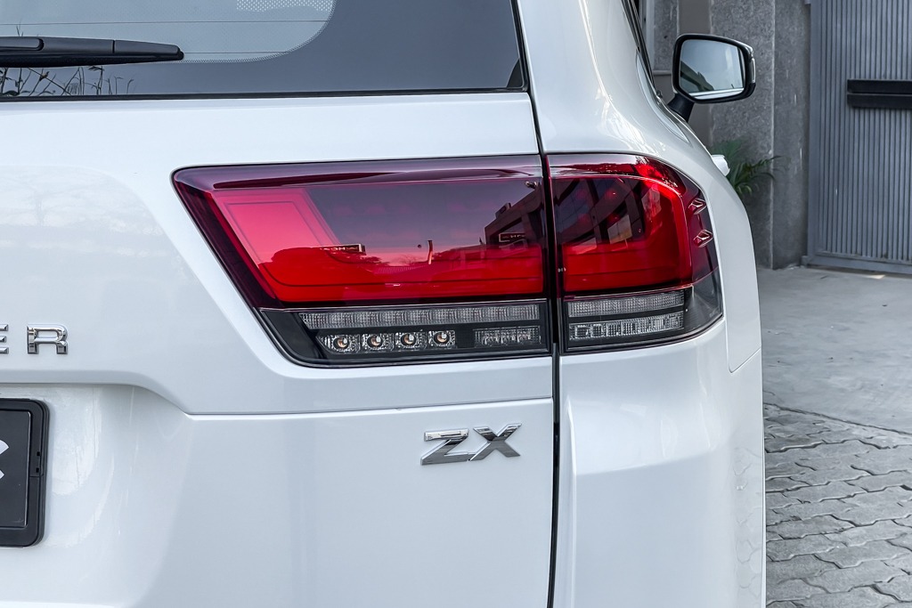 2022 TOYOTA LAND CRUISER ZX 300