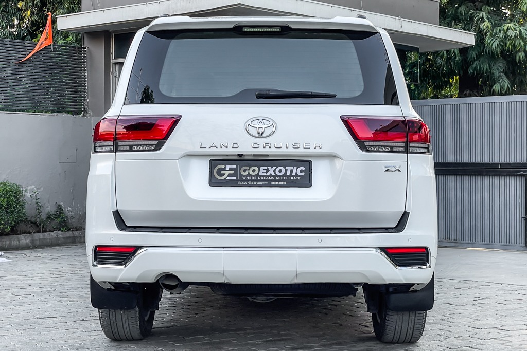 2022 TOYOTA LAND CRUISER ZX 300