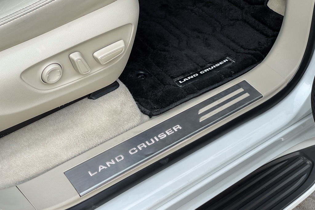 2022 TOYOTA LAND CRUISER ZX 300