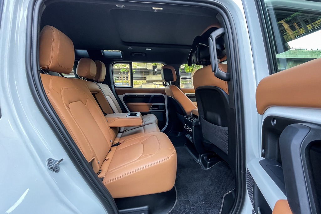 2023 LAND ROVER DEFENDER HSE