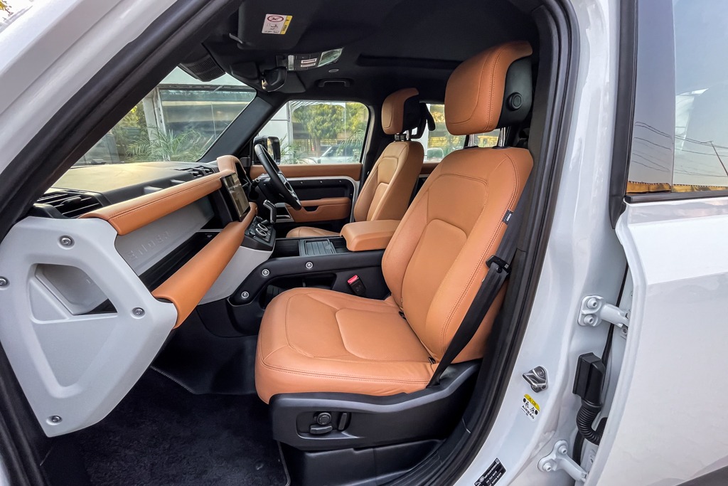 2023 LAND ROVER DEFENDER HSE