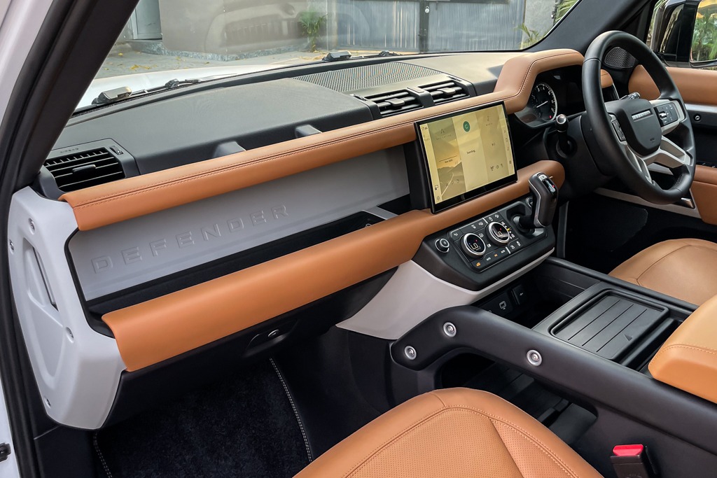 2023 LAND ROVER DEFENDER HSE