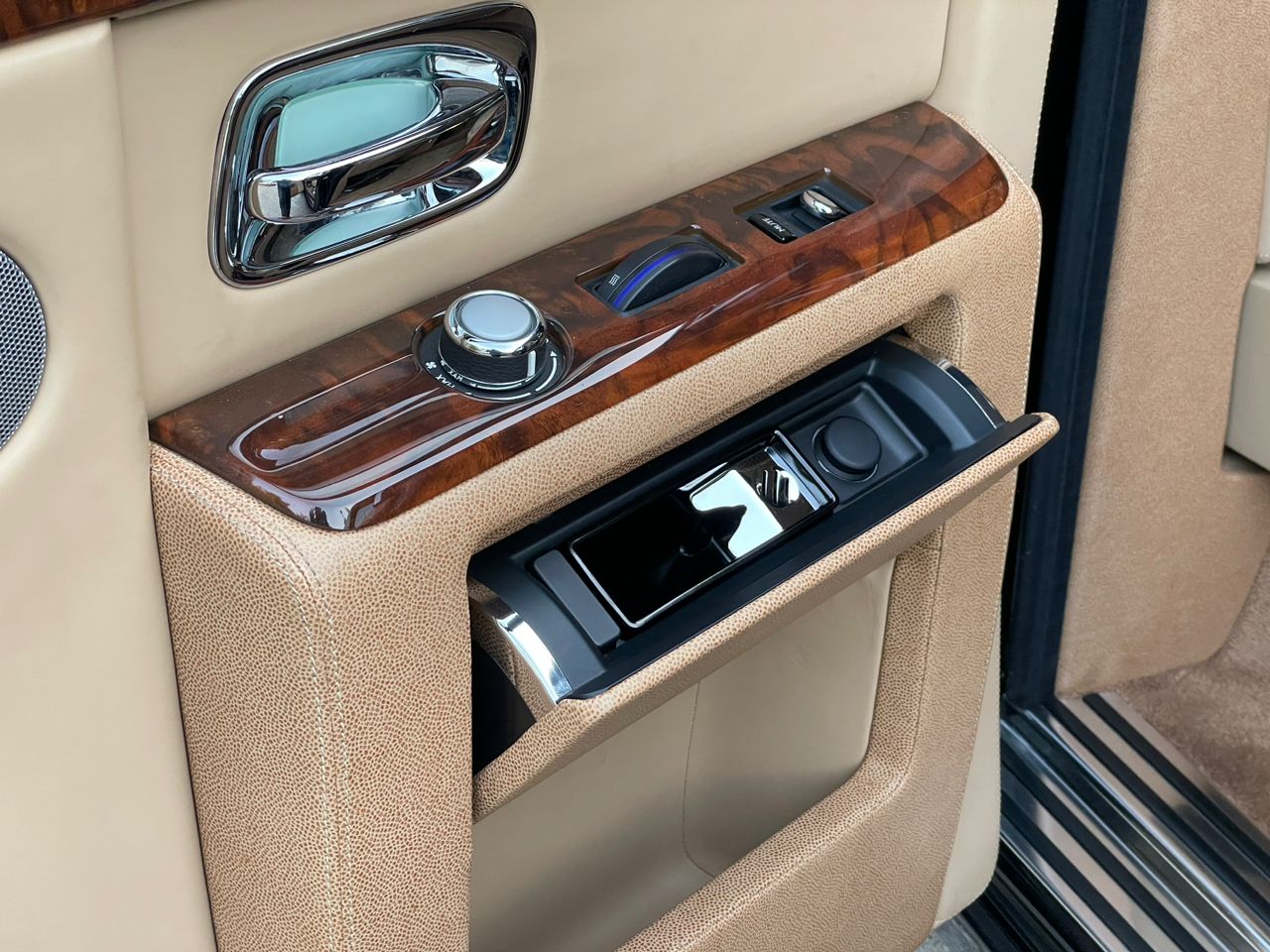 2015 ROLLS ROYCE PHANTOM SERIES II