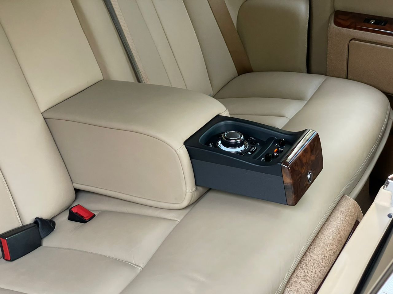 2015 ROLLS ROYCE PHANTOM SERIES II