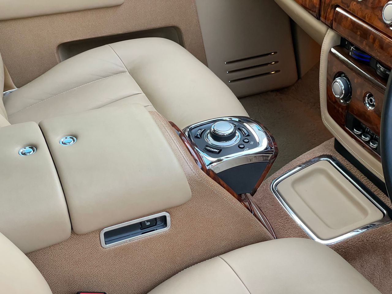 2015 ROLLS ROYCE PHANTOM SERIES II