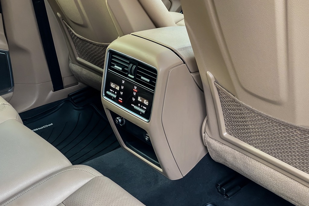 2018 PORSCHE CAYENNE