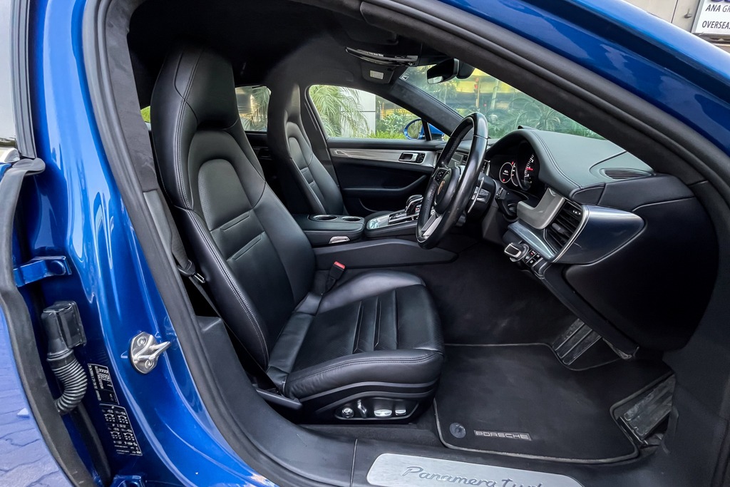 2017 PORSCHE PANAMERA TURBO