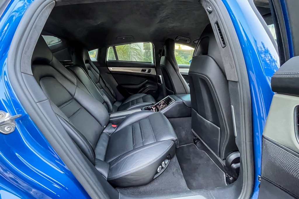 2017 PORSCHE PANAMERA TURBO