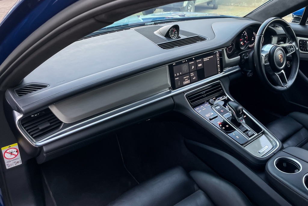 2017 PORSCHE PANAMERA TURBO