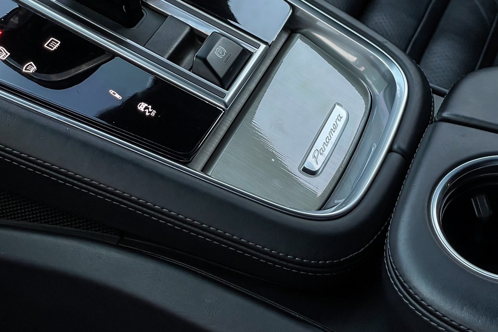 2017 PORSCHE PANAMERA TURBO