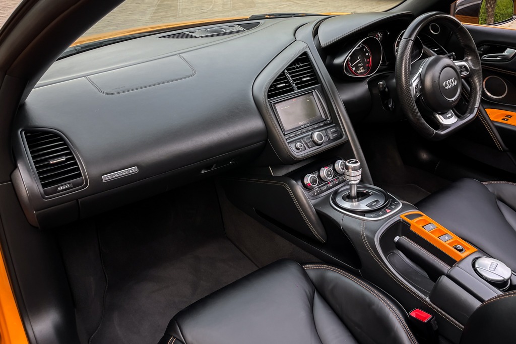 2011 AUDI R8 V10 SPYDER