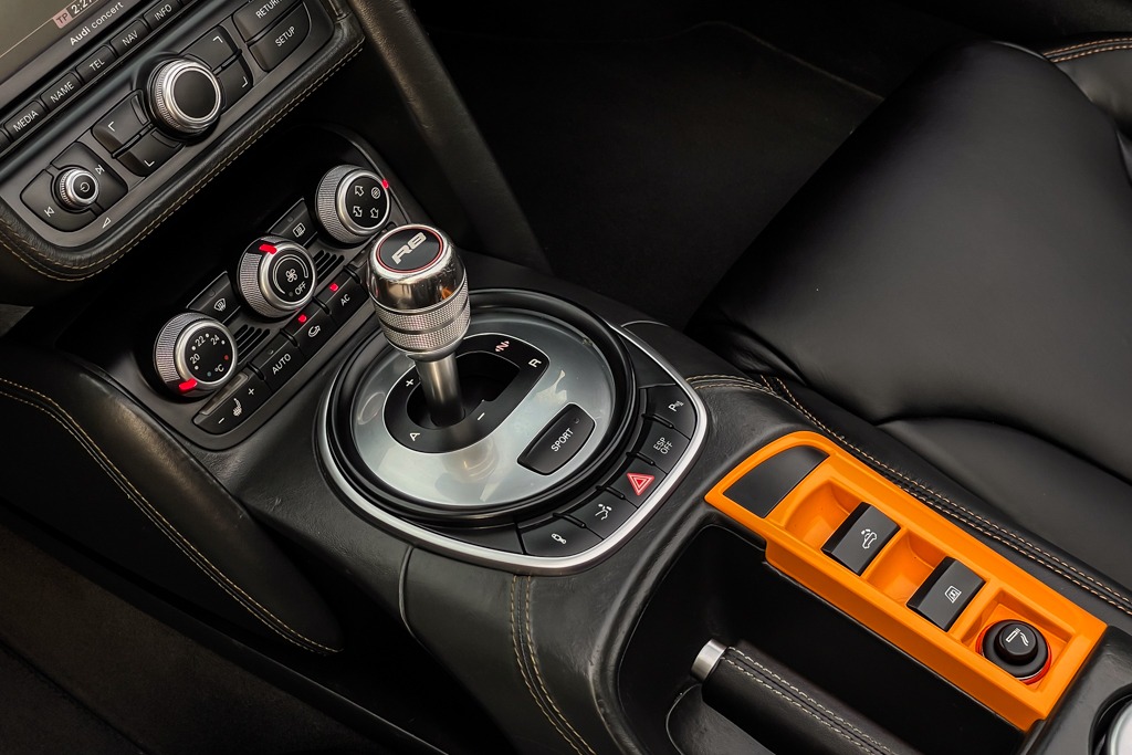 2011 AUDI R8 V10 SPYDER