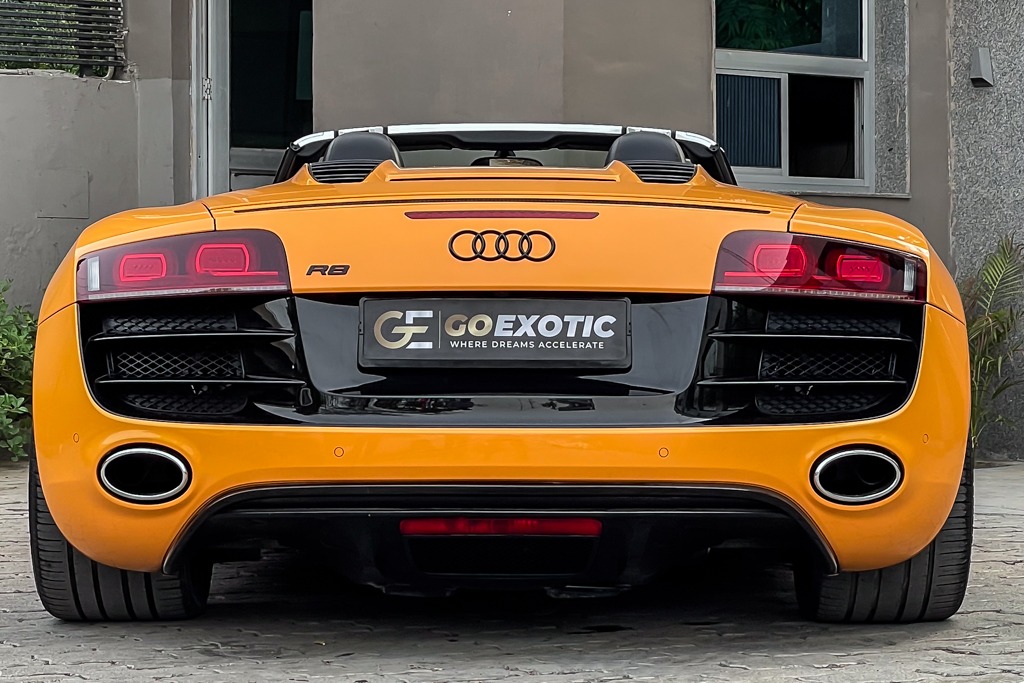 2011 AUDI R8 V10 SPYDER