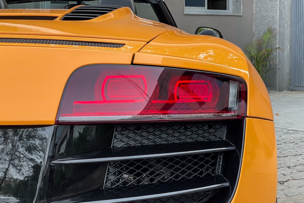 2011 AUDI R8 V10 SPYDER