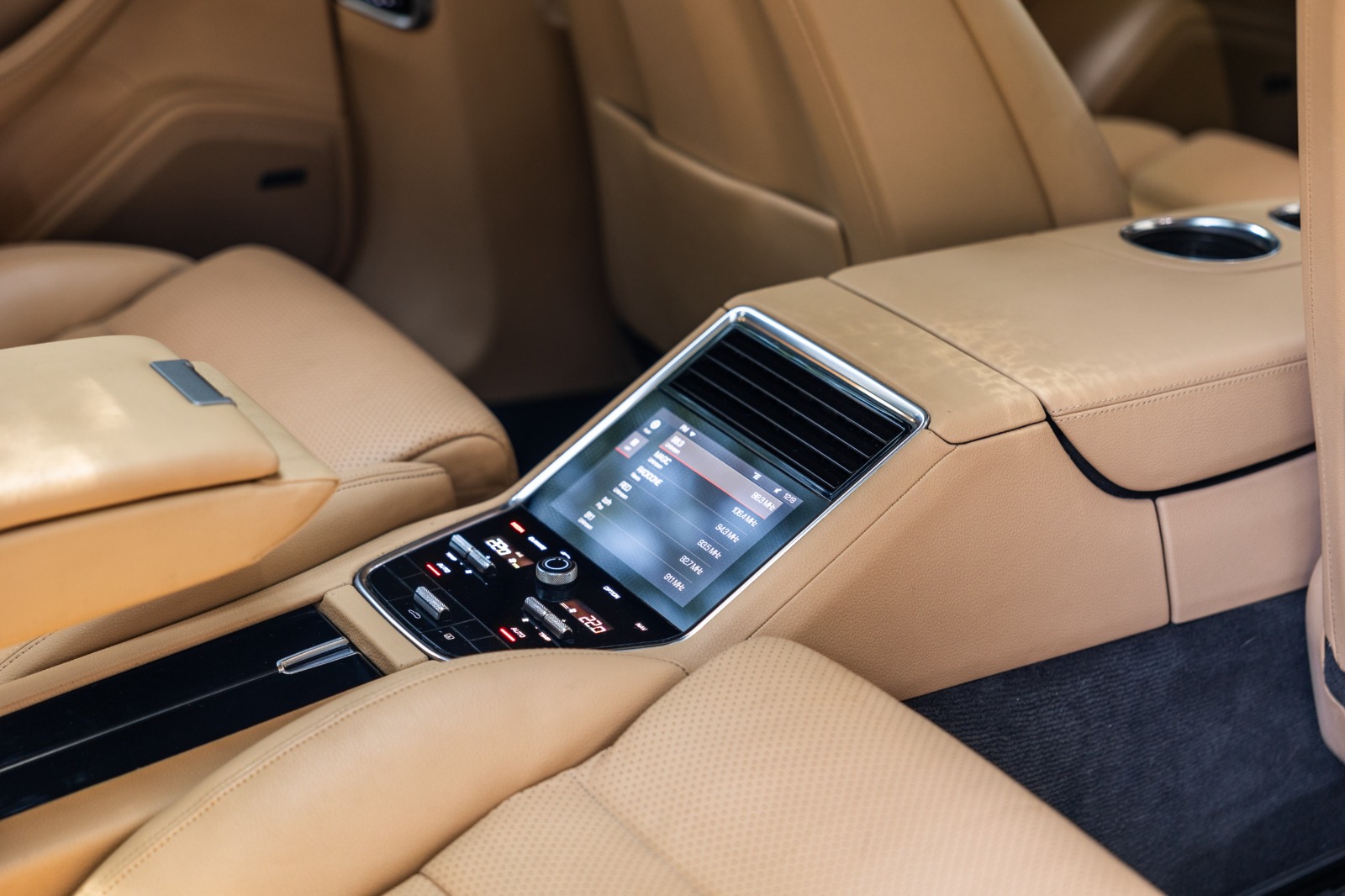 2020 PORSCHE PANAMERA 4 10 YEARS EDITION