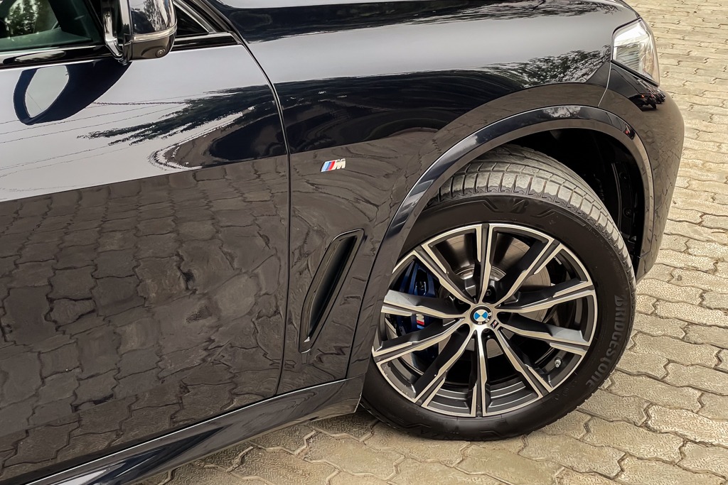 2021 BMW X5 40i M SPORT