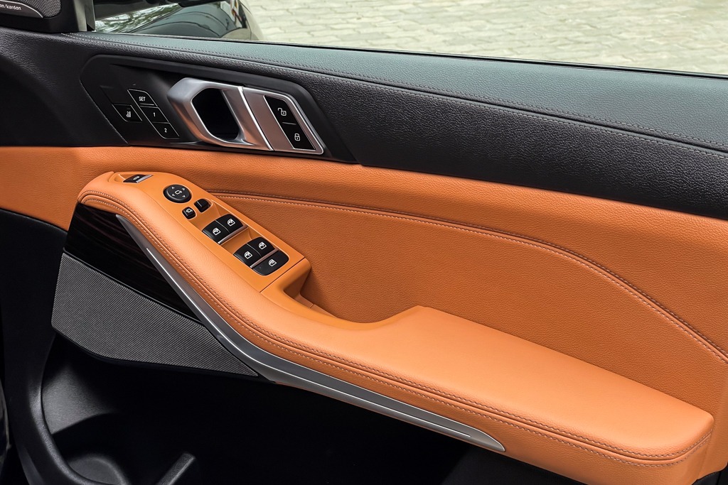 2021 BMW X5 40i M SPORT