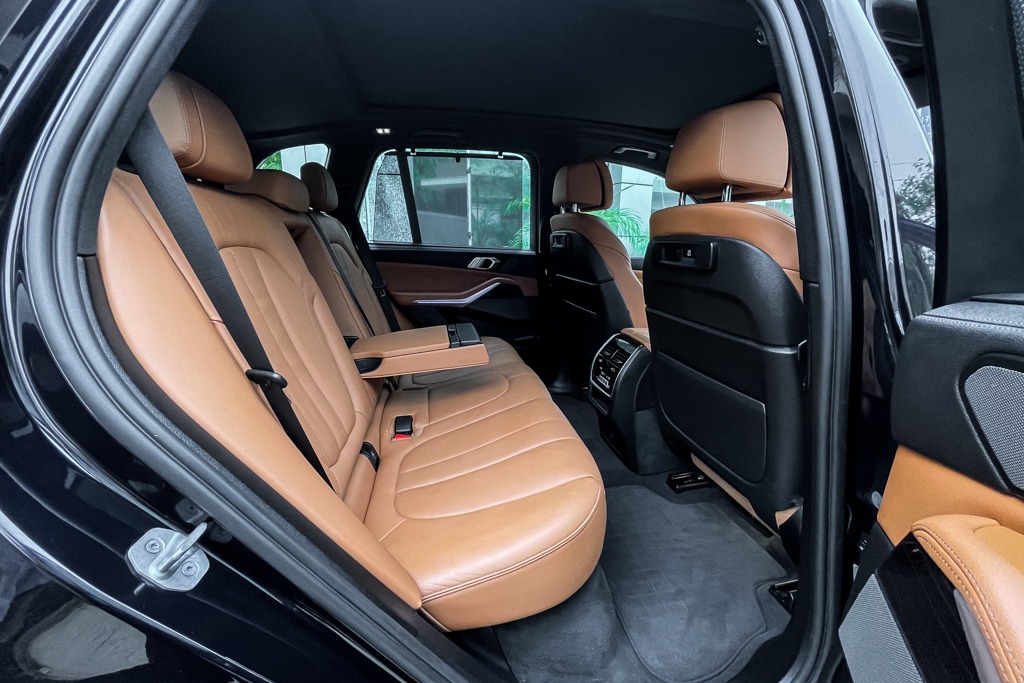 2021 BMW X5 40i M SPORT