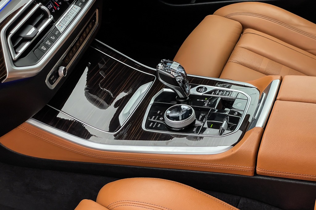 2021 BMW X5 40i M SPORT