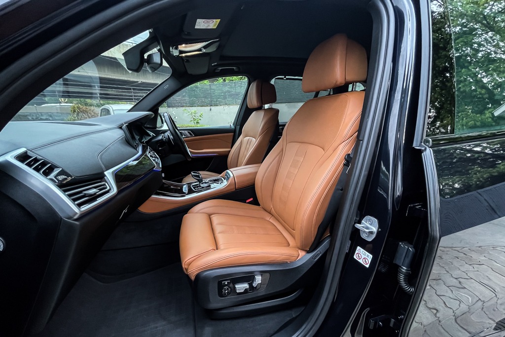 2021 BMW X5 40i M SPORT