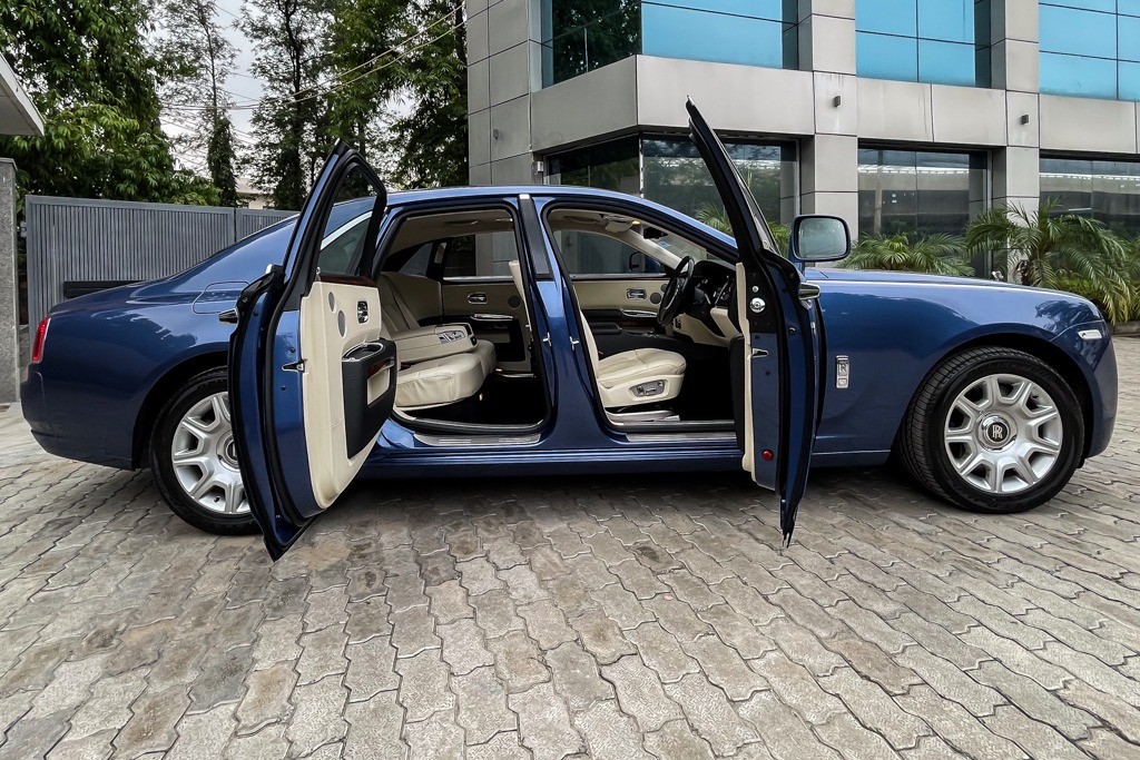 2010 ROLLS ROYCE GHOST SERIES I BLUE