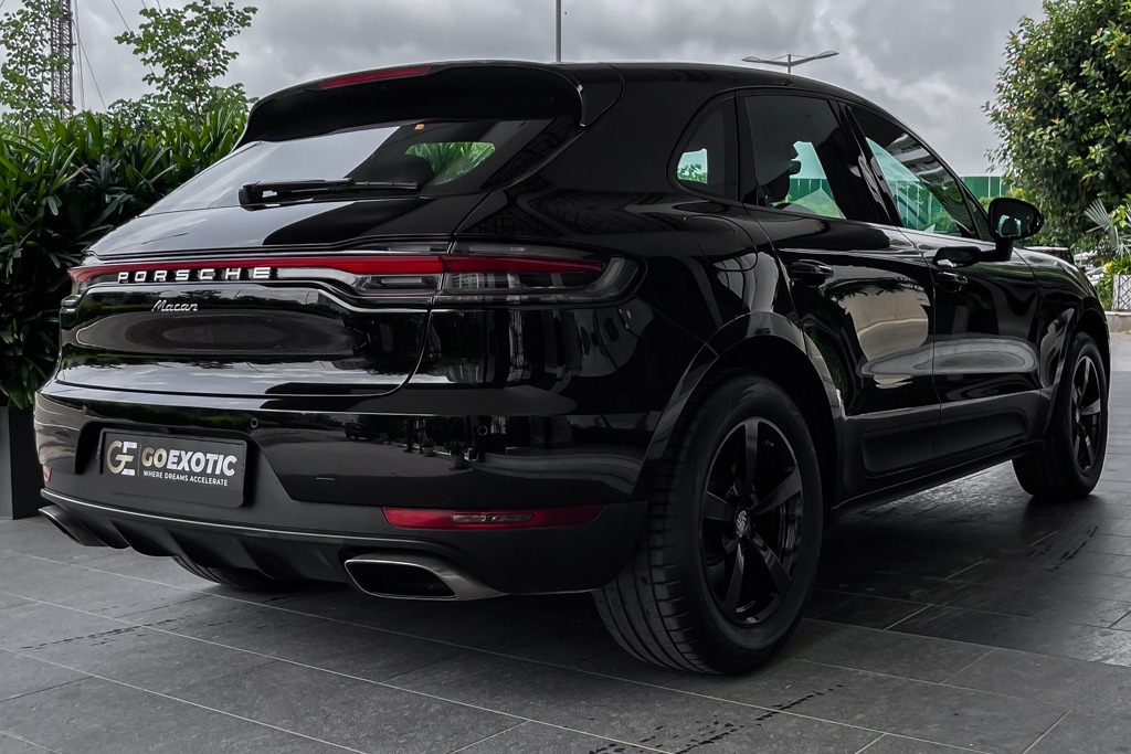 2019 PORSCHE MACAN