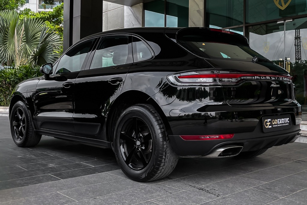 2019 PORSCHE MACAN
