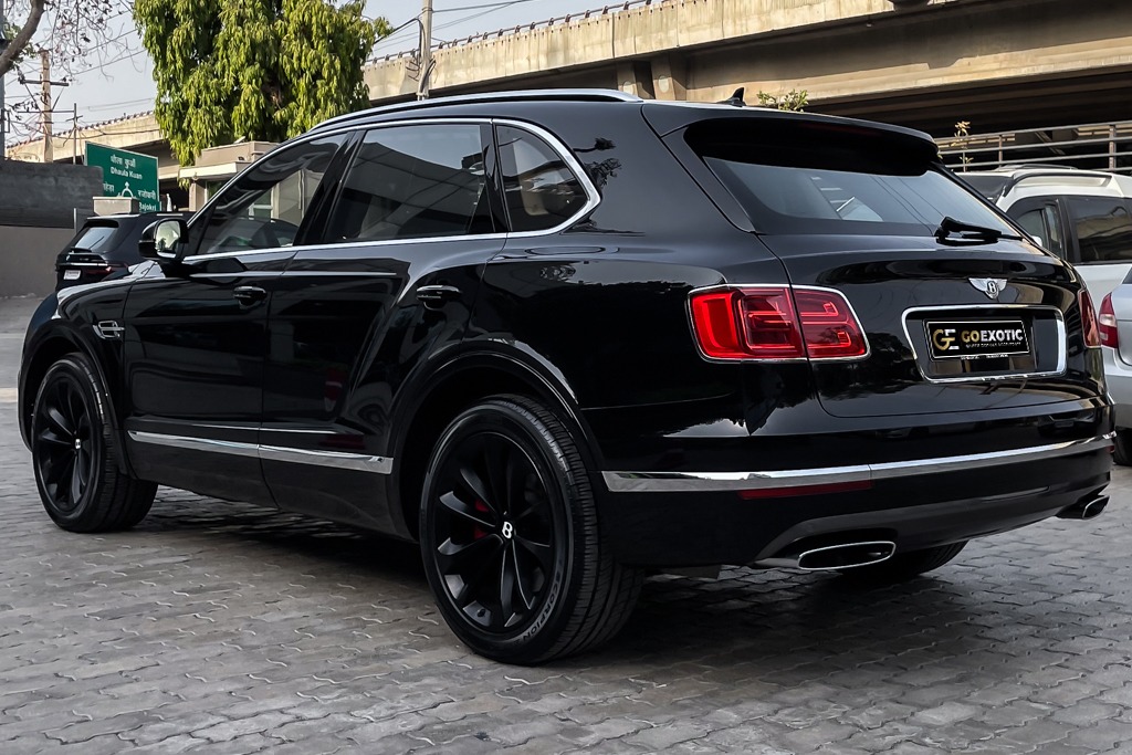 2017 BENTLEY BENTAYGA W12